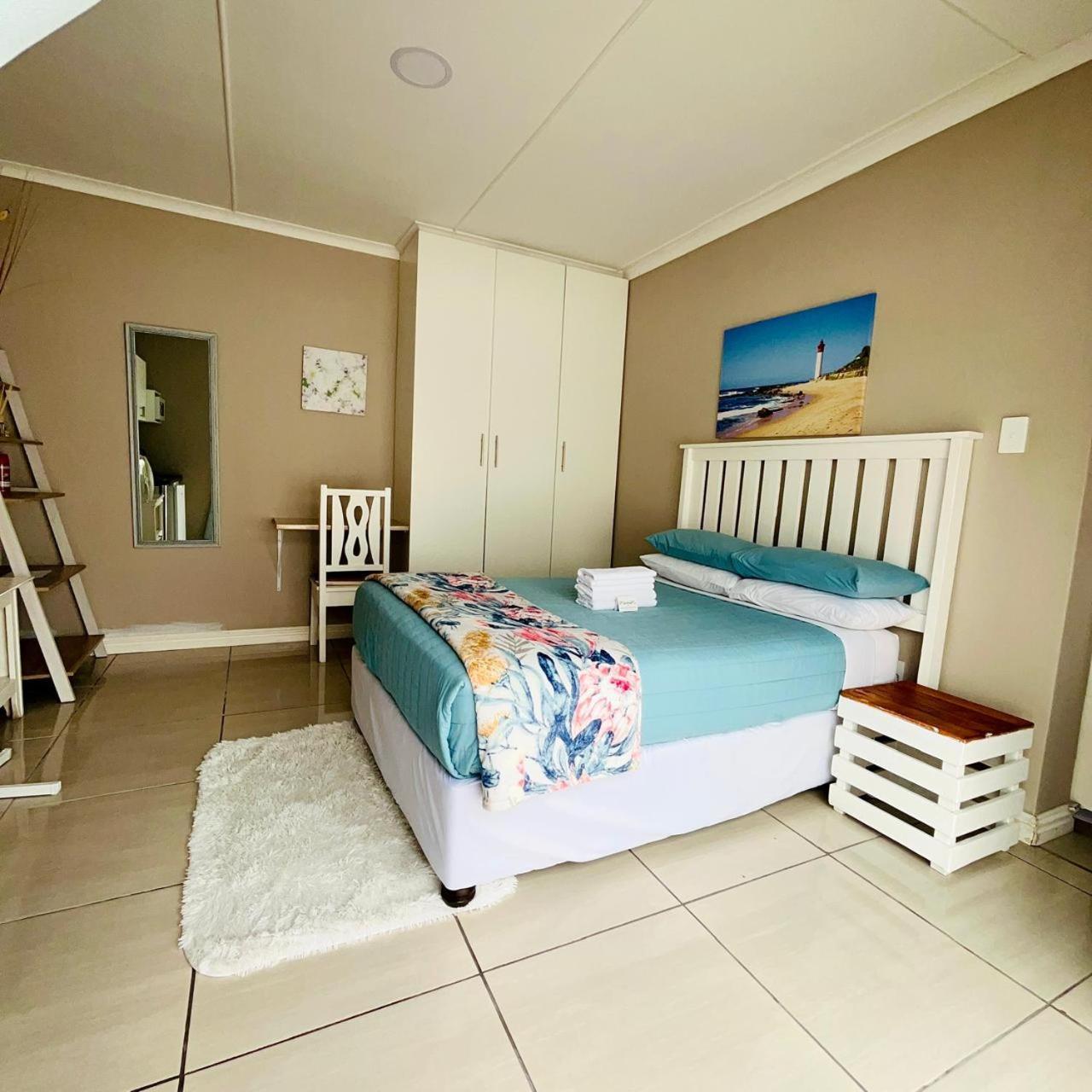 Hidden Bliss Guesthouse East London Ngoại thất bức ảnh